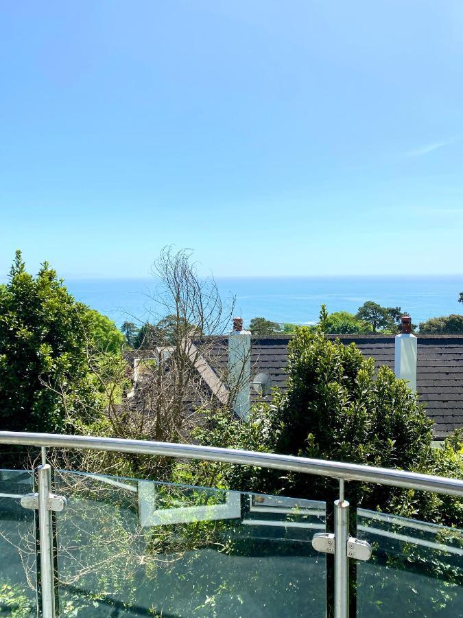 One Of The Best Properties In Lyme! Breathtaking Views Across The Whole Bay. 3 Stories With 2 Tier Veranda Around The Property. Sleeps 6 ليم ريجيس المظهر الخارجي الصورة