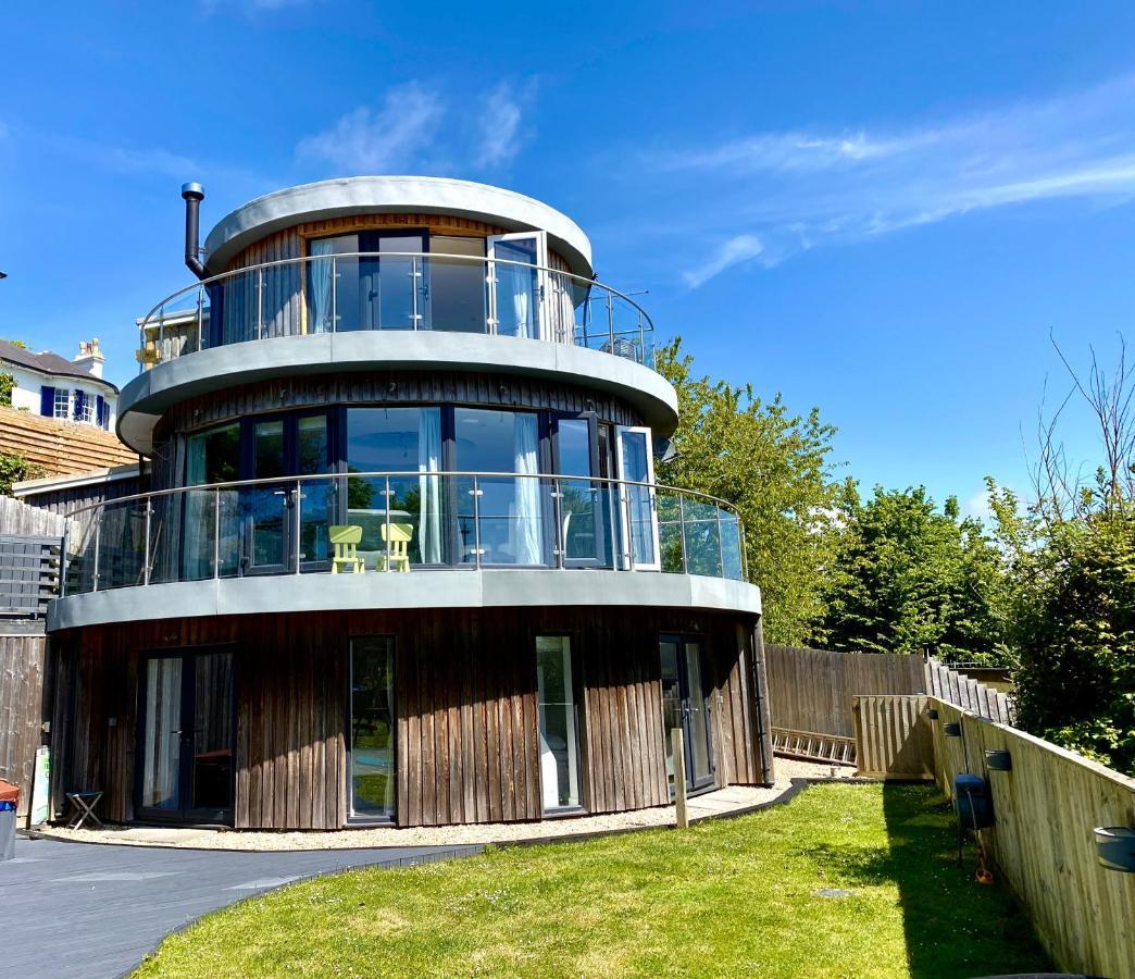 One Of The Best Properties In Lyme! Breathtaking Views Across The Whole Bay. 3 Stories With 2 Tier Veranda Around The Property. Sleeps 6 ليم ريجيس المظهر الخارجي الصورة